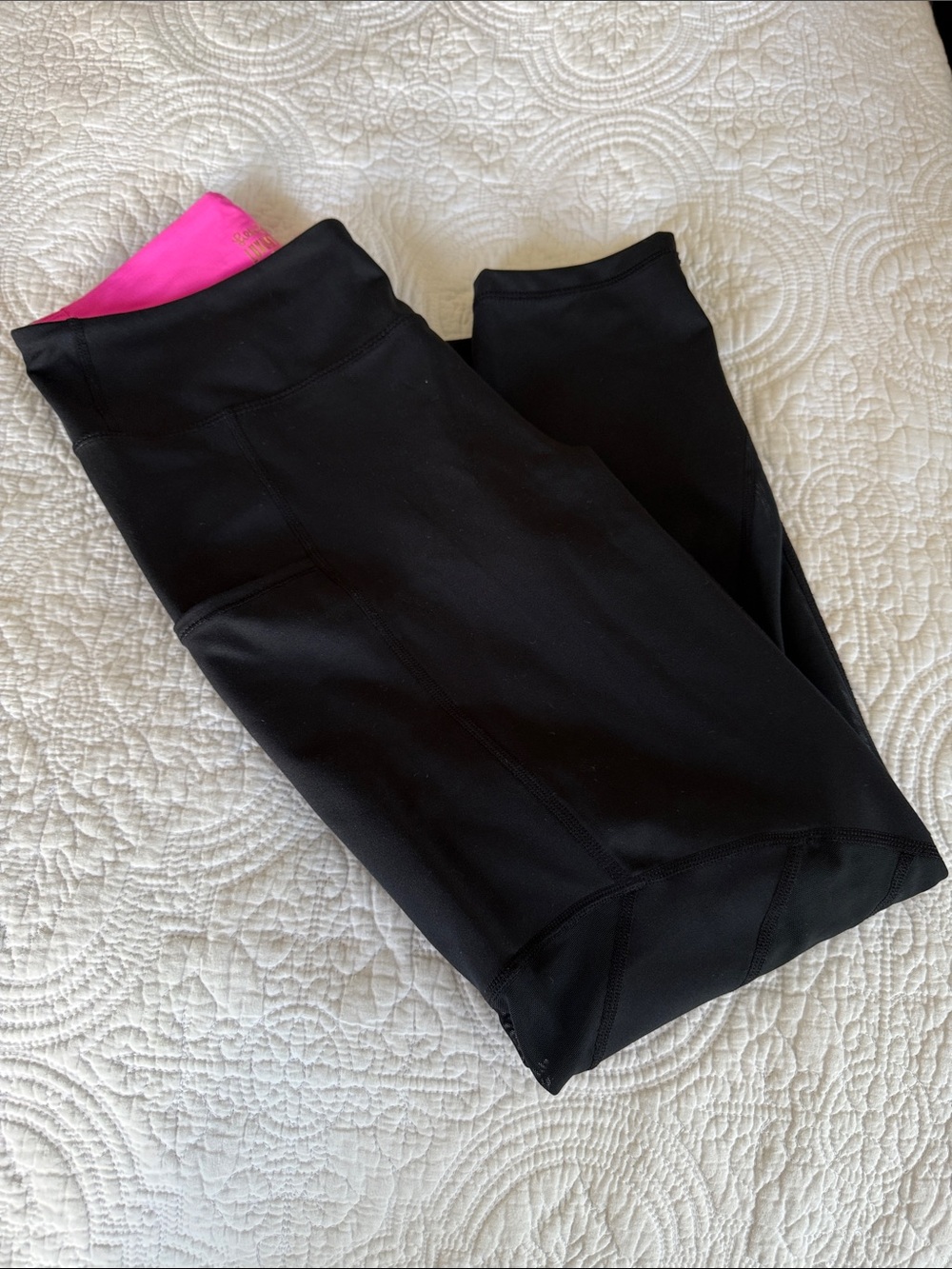 Like new Lilly Pulitzer Midi black mesh leggings size M